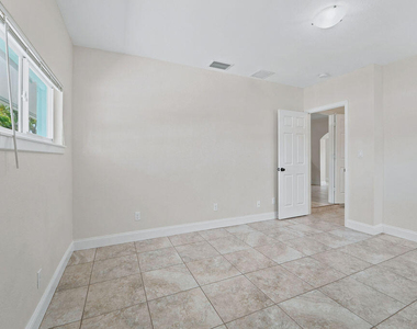 18966 Se Southgate Drive - Photo Thumbnail 12