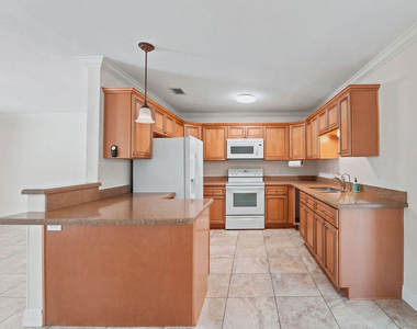 18966 Se Southgate Drive - Photo Thumbnail 4