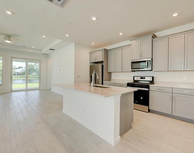 12712 Sw Eleanor Drive - Photo Thumbnail 8