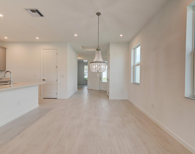 12712 Sw Eleanor Drive - Photo Thumbnail 5