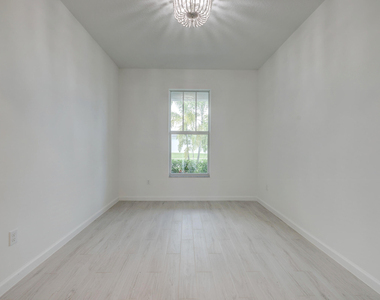 12712 Sw Eleanor Drive - Photo Thumbnail 23