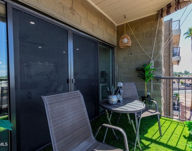 425 S Parkcrest Drive - Photo Thumbnail 16