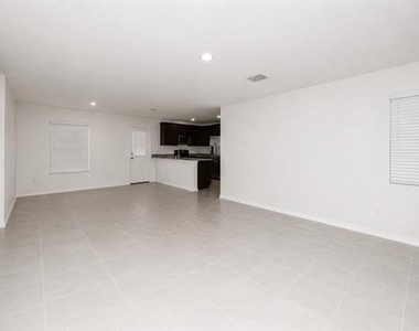 2800 Slatewood Drive - Photo Thumbnail 9