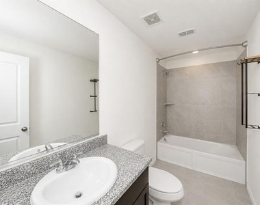 2800 Slatewood Drive - Photo Thumbnail 25