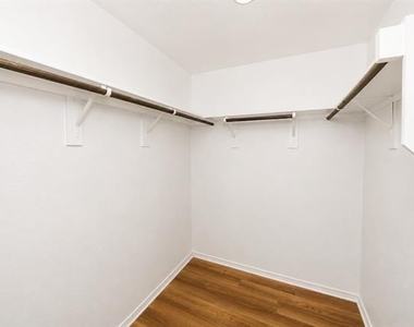 2800 Slatewood Drive - Photo Thumbnail 20