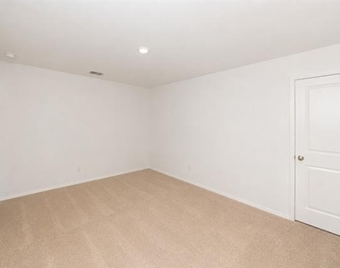 2800 Slatewood Drive - Photo Thumbnail 24