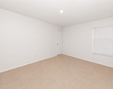 2800 Slatewood Drive - Photo Thumbnail 23
