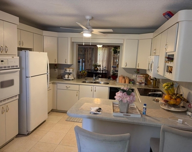 145 Se Fallon Drive - Photo Thumbnail 5