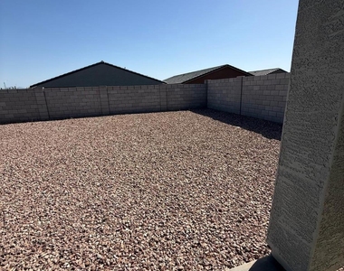 17305 W Sanna Street - Photo Thumbnail 24