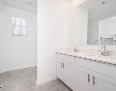 17305 W Sanna Street - Photo Thumbnail 18