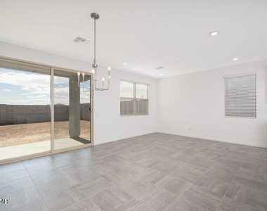 17305 W Sanna Street - Photo Thumbnail 9