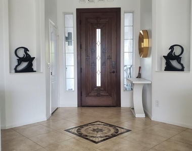21661 N 58th Avenue - Photo Thumbnail 25