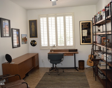 21661 N 58th Avenue - Photo Thumbnail 38