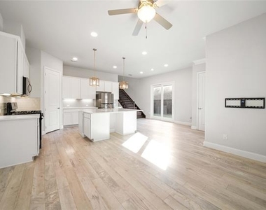 633 Ansley Way - Photo Thumbnail 11