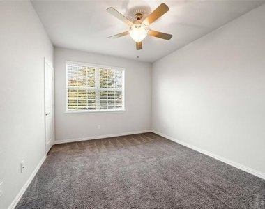 633 Ansley Way - Photo Thumbnail 24