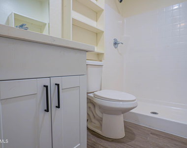 15108 S Moon Valley Road - Photo Thumbnail 10