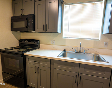 15108 S Moon Valley Road - Photo Thumbnail 13