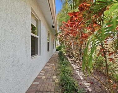 530 Ne 3rd Avenue Ne - Photo Thumbnail 28