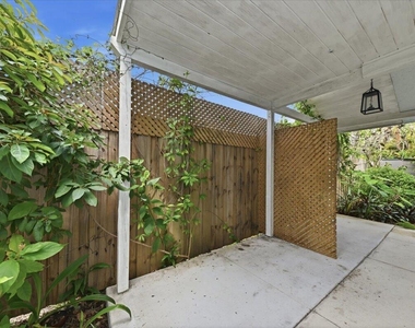 530 Ne 3rd Avenue Ne - Photo Thumbnail 27