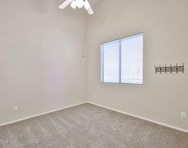 11518 W Palm Brook Drive - Photo Thumbnail 14