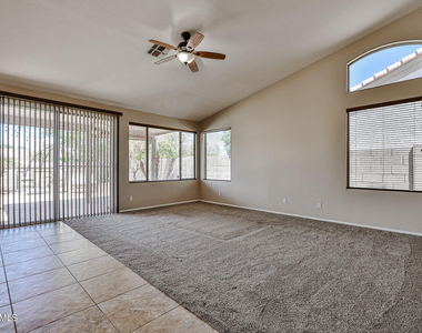 11518 W Palm Brook Drive - Photo Thumbnail 2