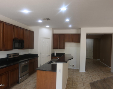 5316 W El Cortez Trail - Photo Thumbnail 7