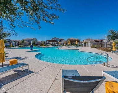 10773 W Baden Street - Photo Thumbnail 17
