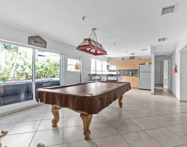 677 Ne 24th Street - Photo Thumbnail 20