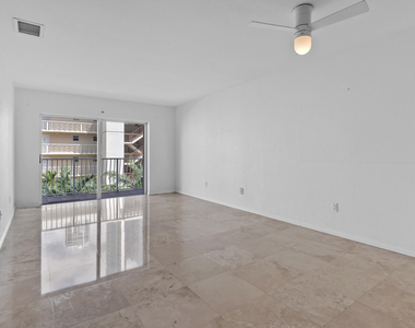 677 Ne 24th Street - Photo Thumbnail 8