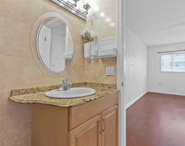 677 Ne 24th Street - Photo Thumbnail 15