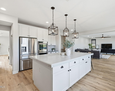 2830 E Pearl Street - Photo Thumbnail 6
