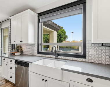 2830 E Pearl Street - Photo Thumbnail 9