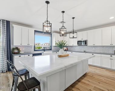 2830 E Pearl Street - Photo Thumbnail 4