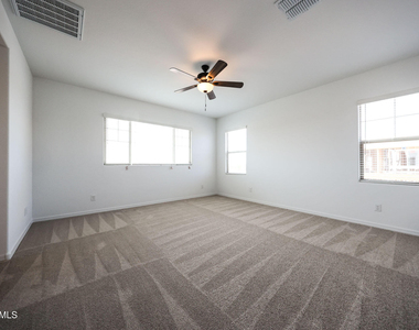 7695 W Smoketree Drive - Photo Thumbnail 11