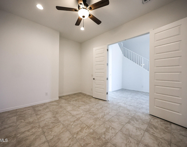 7695 W Smoketree Drive - Photo Thumbnail 7