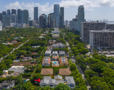 2100 Brickell Avenue - Photo Thumbnail 30
