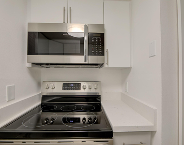 2100 Brickell Avenue - Photo Thumbnail 10