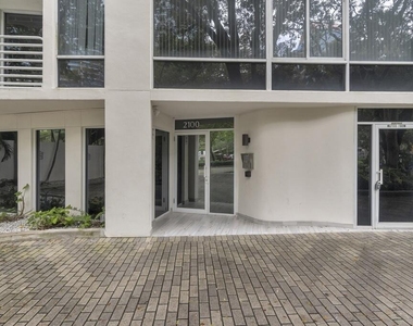 2100 Brickell Avenue - Photo Thumbnail 32