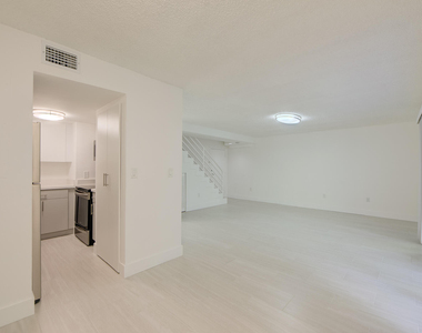 2100 Brickell Avenue - Photo Thumbnail 9