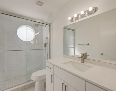 2100 Brickell Avenue - Photo Thumbnail 17