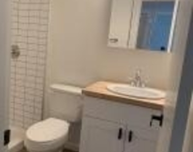 6114 N 79th Street - Photo Thumbnail 15