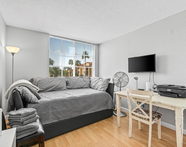 145 Yacht Club Way - Photo Thumbnail 24