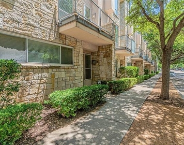 6927 Sumner Street - Photo Thumbnail 2