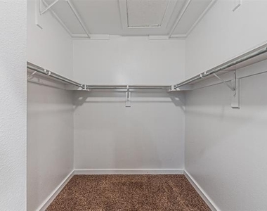 6927 Sumner Street - Photo Thumbnail 18