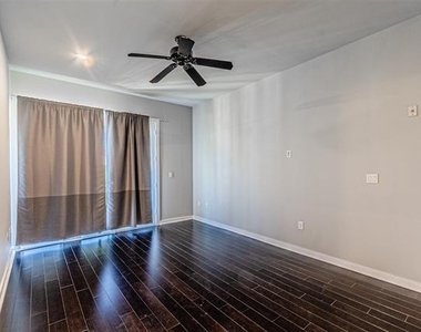 6927 Sumner Street - Photo Thumbnail 11