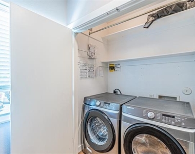 6927 Sumner Street - Photo Thumbnail 16