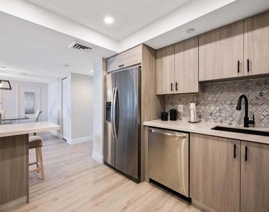 4201 N Ocean Boulevard - Photo Thumbnail 8