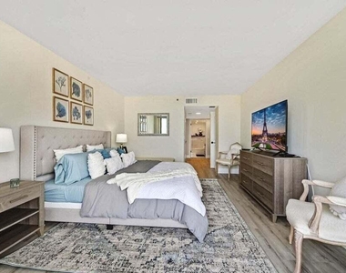 4201 N Ocean Boulevard - Photo Thumbnail 13