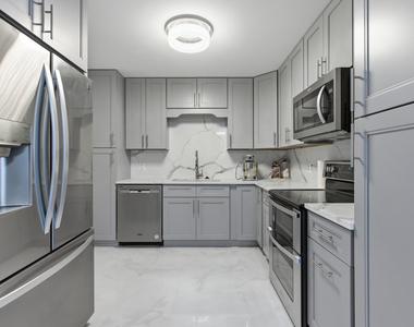 2101 S Ocean Drive - Photo Thumbnail 4
