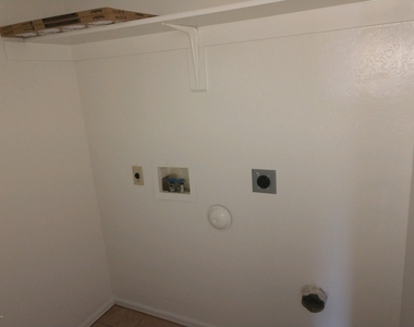 2692 S Yavapai Road - Photo Thumbnail 4